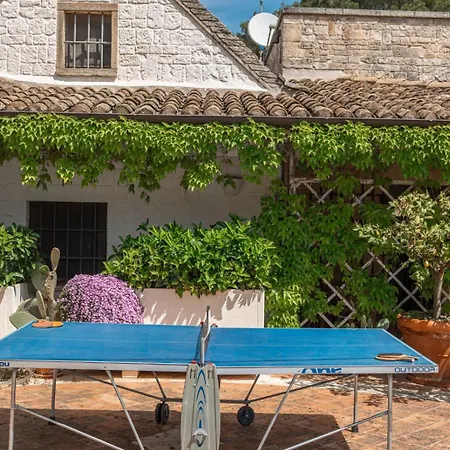Trulli Volpe Villa *
